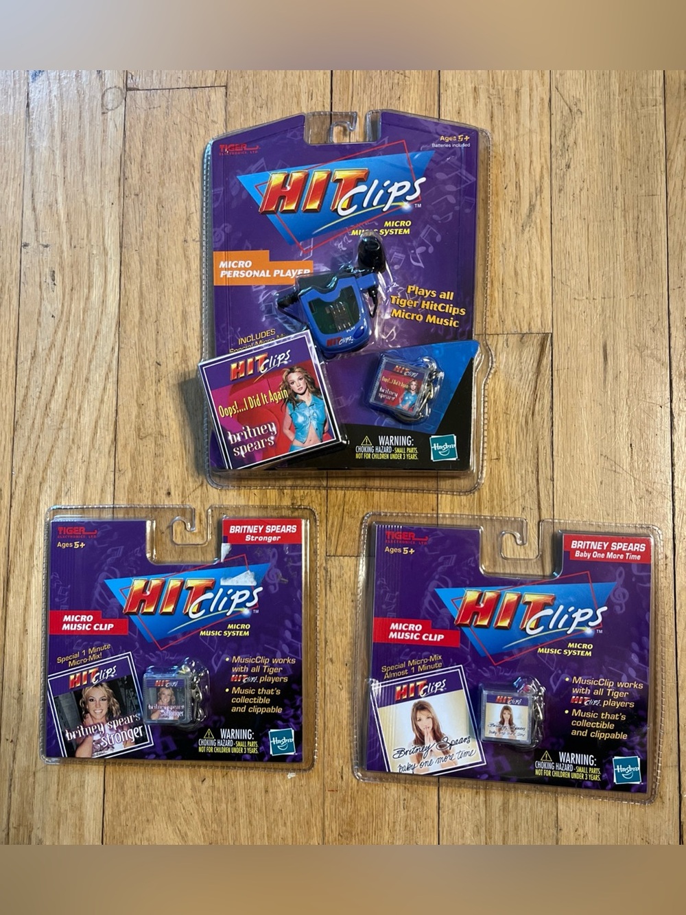 vintage 00 NIP set Britney Spears hit Clips Blue Micro player w/(2) music clips